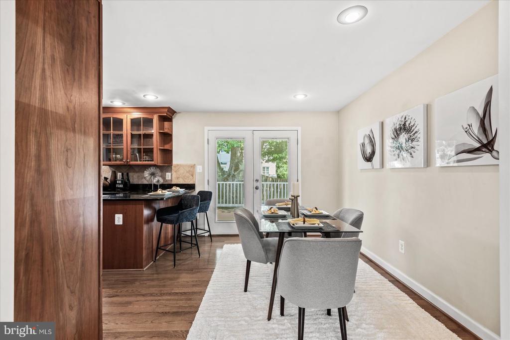 16222 EDGEWOOD DRIVE