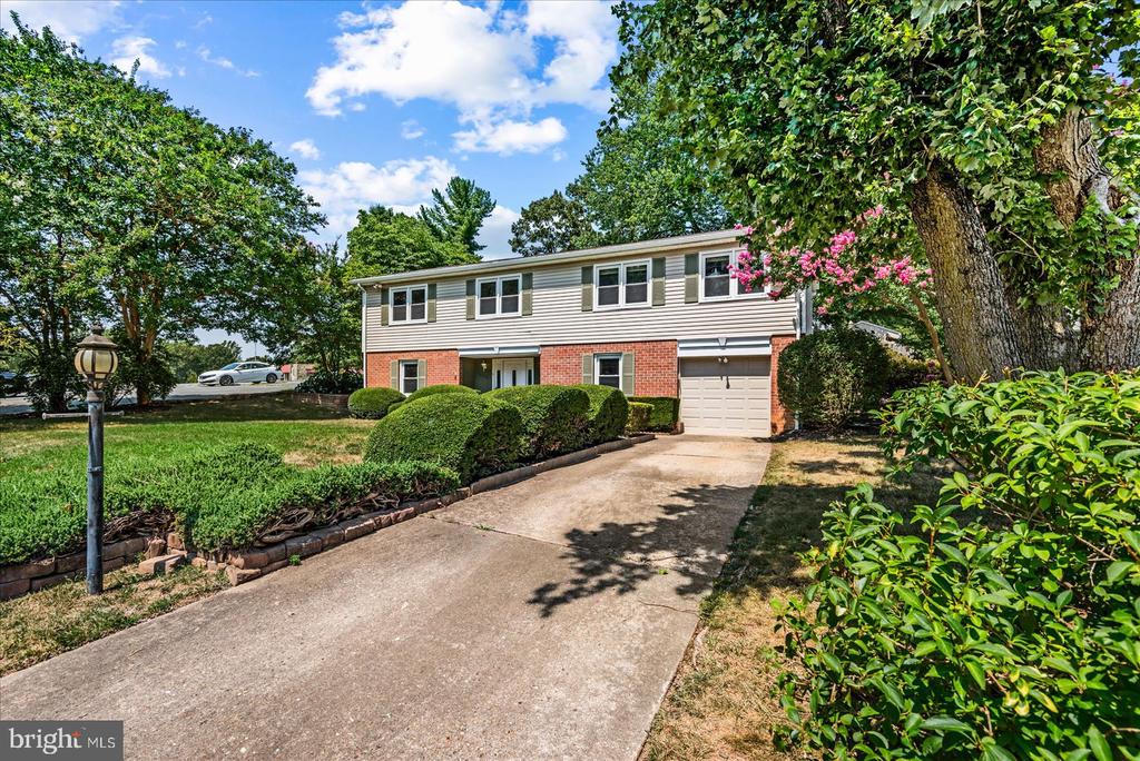 16222 EDGEWOOD DRIVE