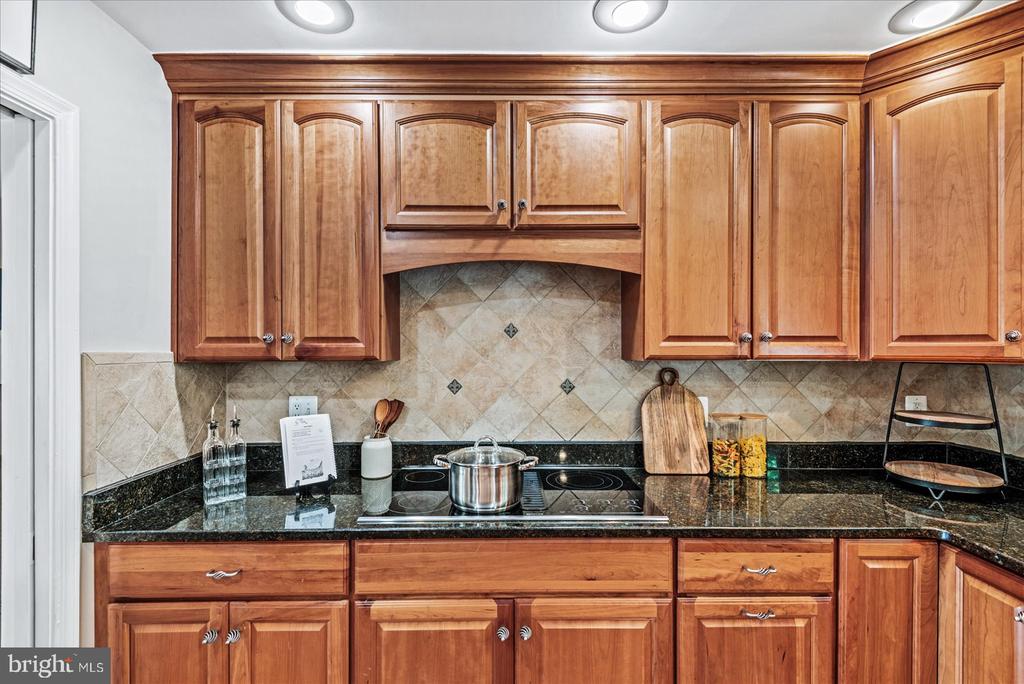 16222 EDGEWOOD DRIVE
