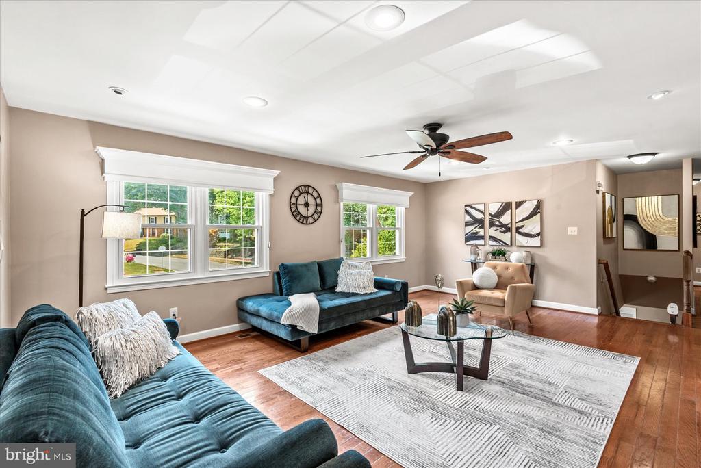16222 EDGEWOOD DRIVE