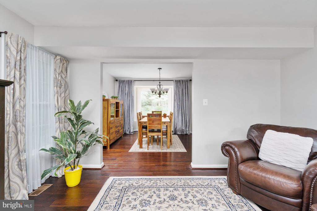15053 GREENMOUNT DRIVE