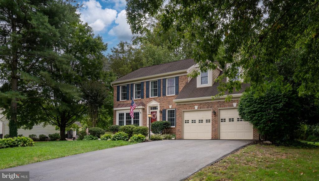 15053 GREENMOUNT DRIVE
