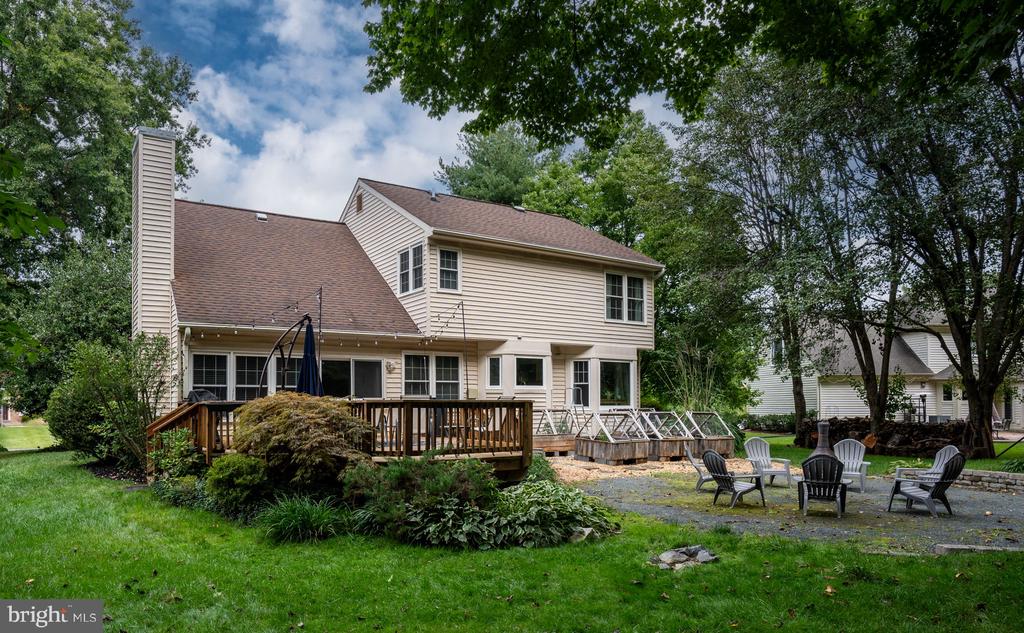 15053 GREENMOUNT DRIVE