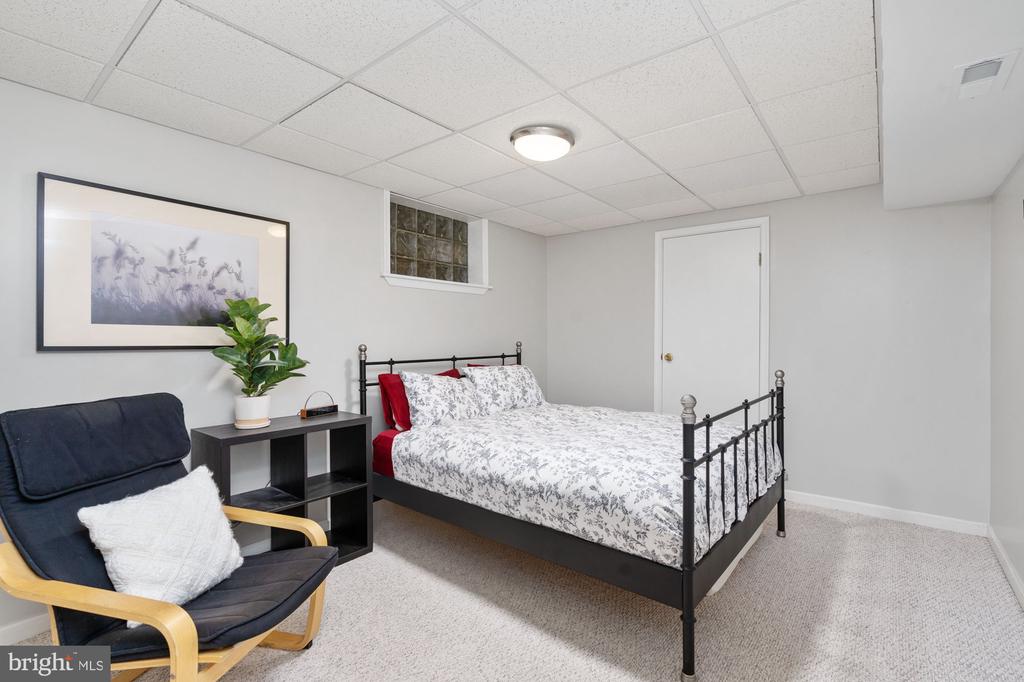 15053 GREENMOUNT DRIVE