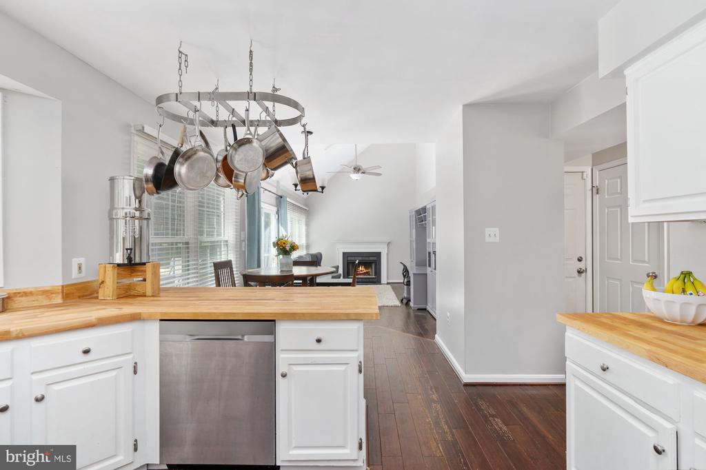 15053 GREENMOUNT DRIVE