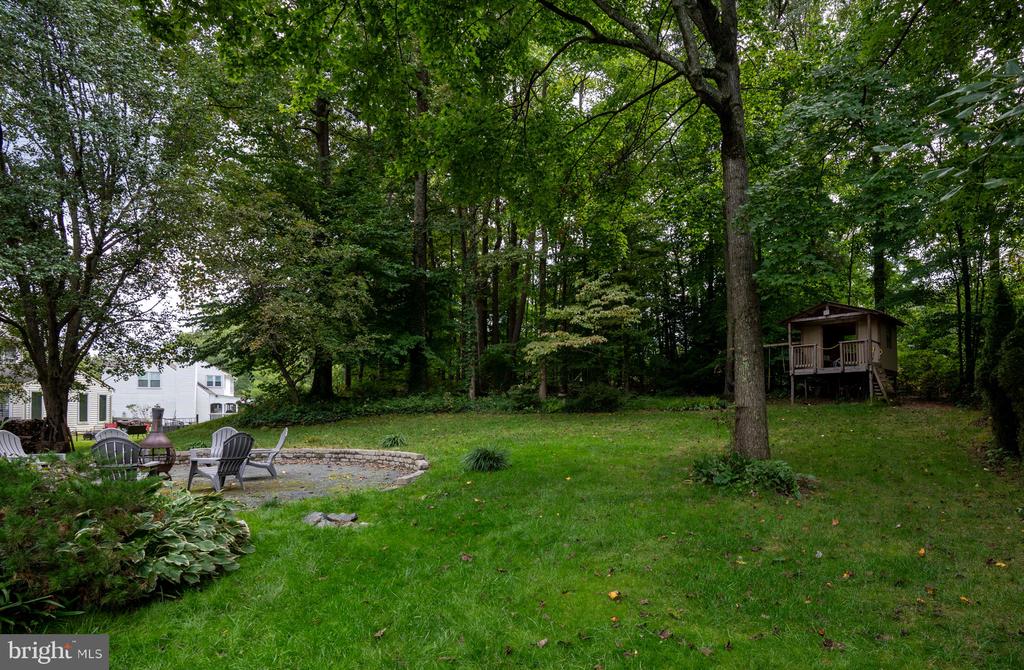 15053 GREENMOUNT DRIVE