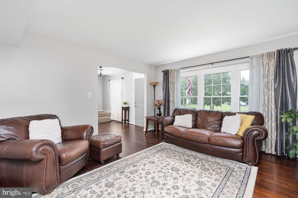 15053 GREENMOUNT DRIVE