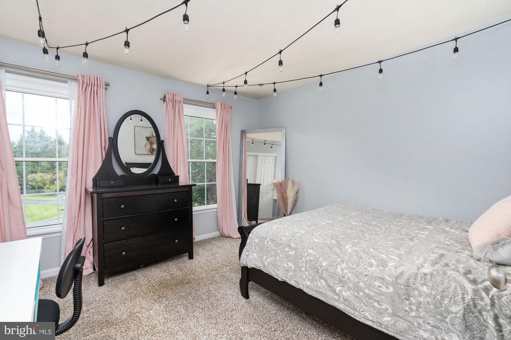 15053 GREENMOUNT DRIVE