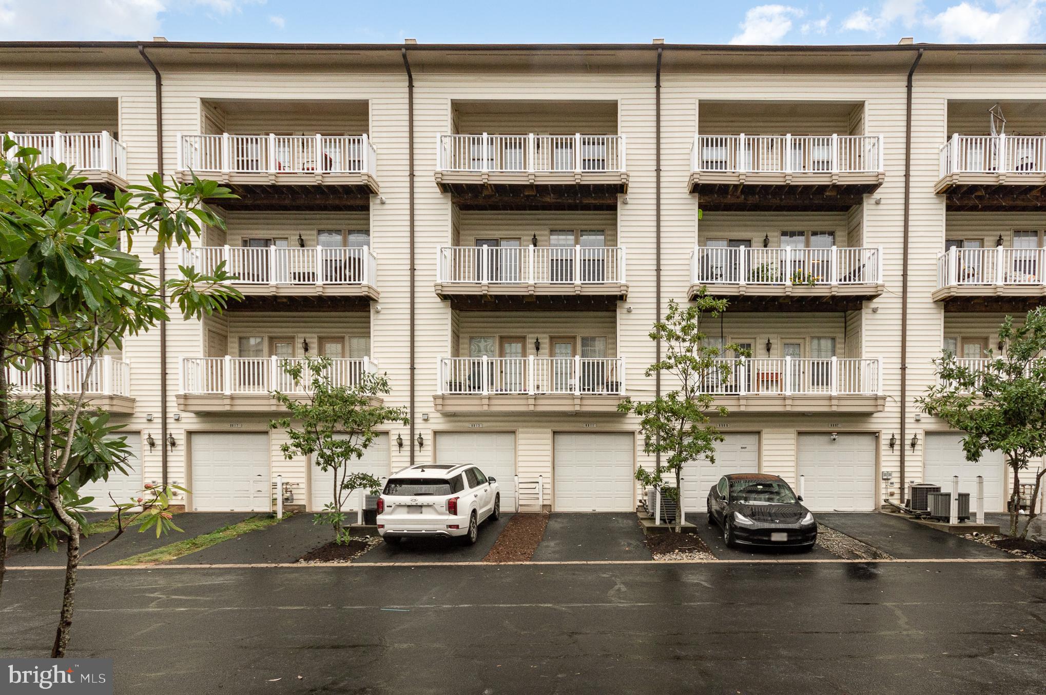 8011 CRESCENT PARK DRIVE 182