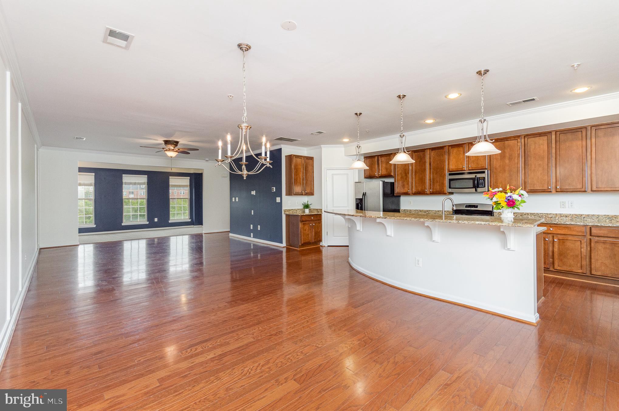 8011 CRESCENT PARK DRIVE 182