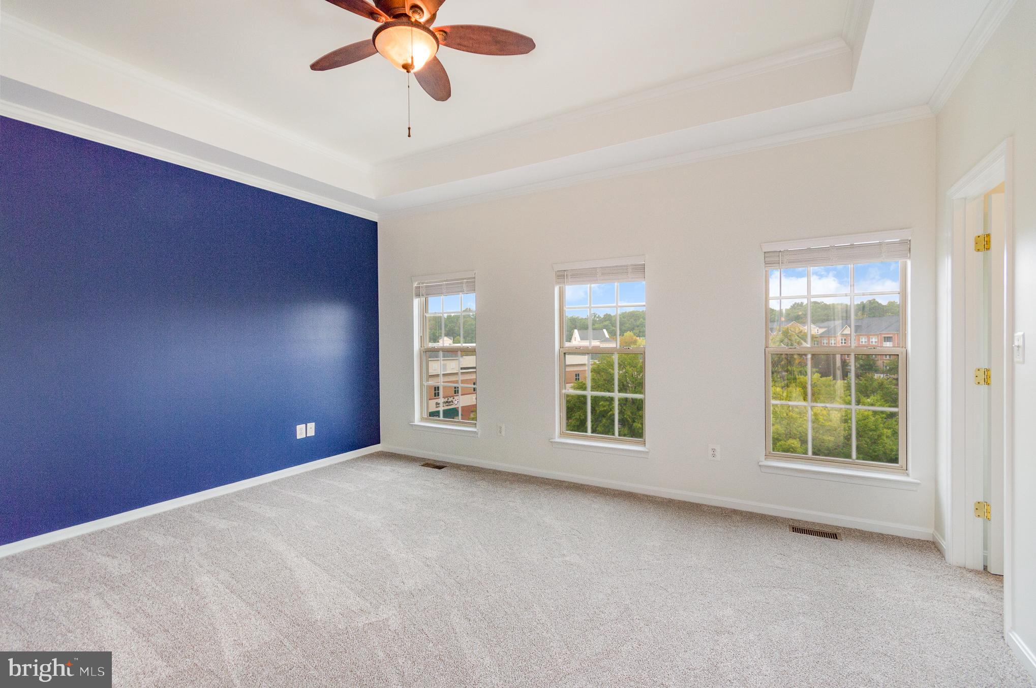 8011 CRESCENT PARK DRIVE 182