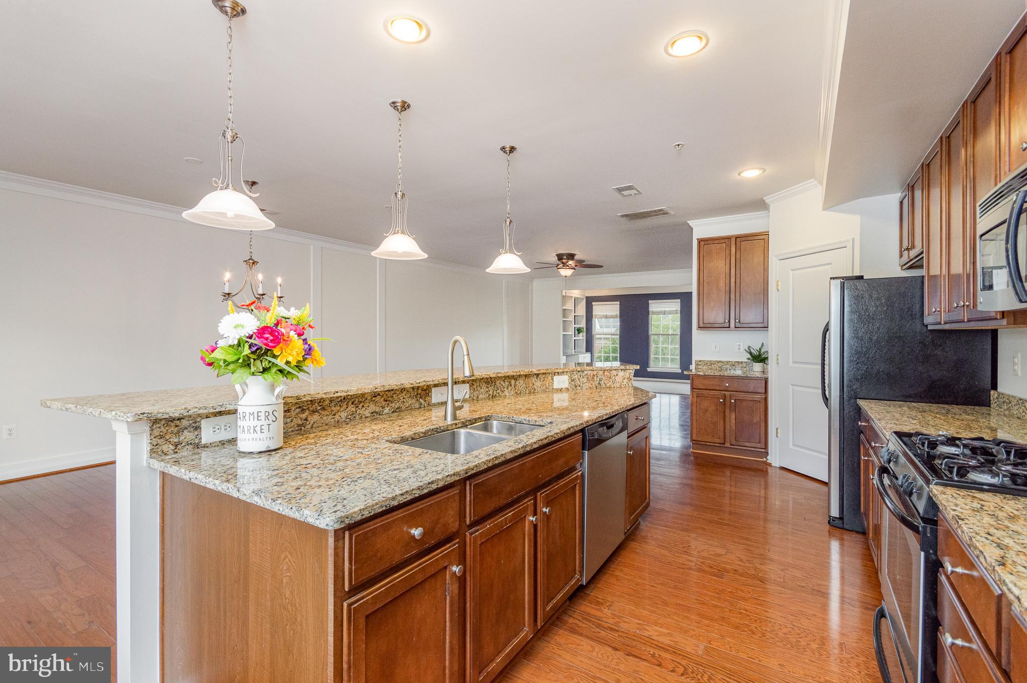 8011 CRESCENT PARK DRIVE 182