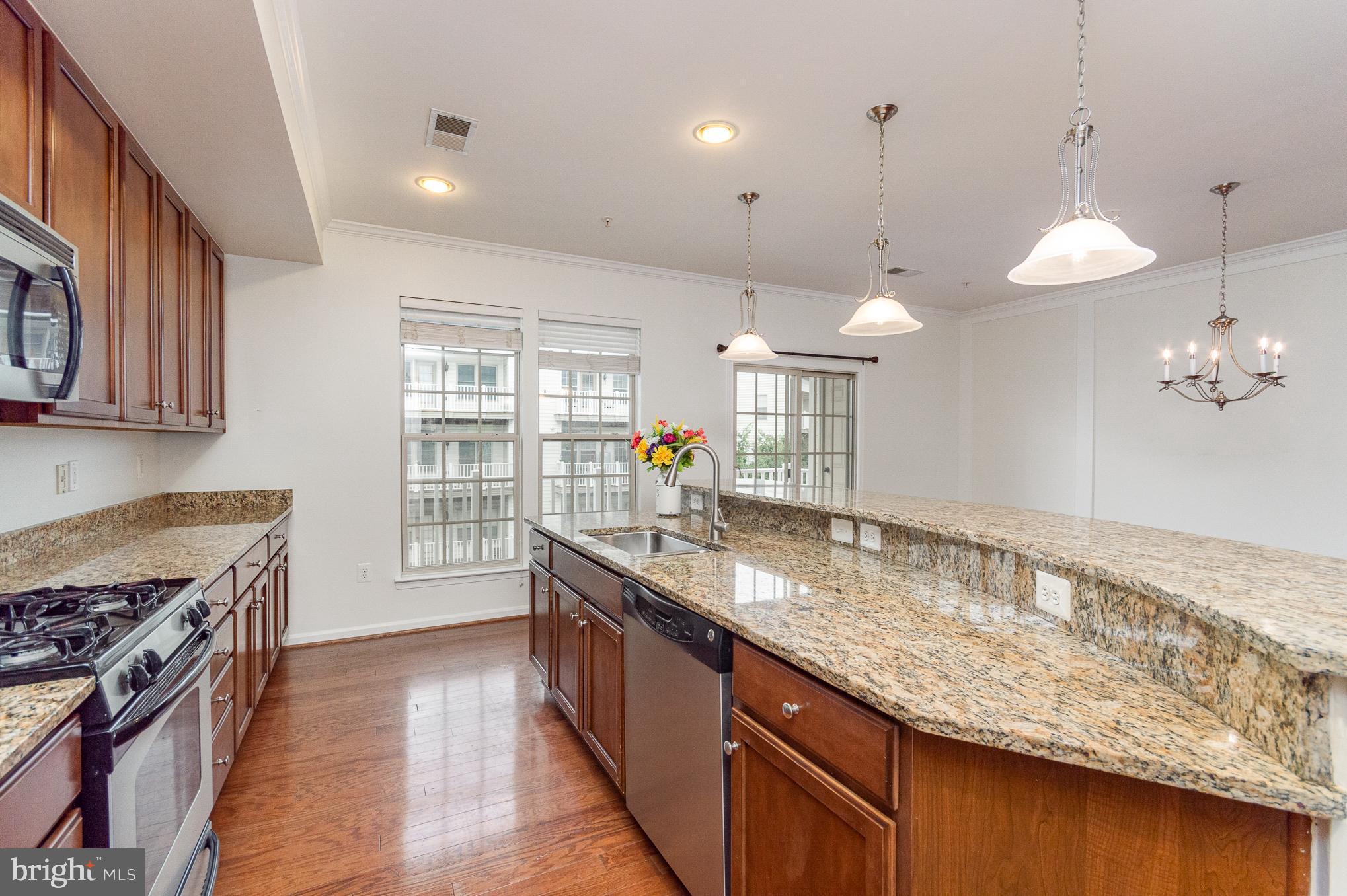 8011 CRESCENT PARK DRIVE 182