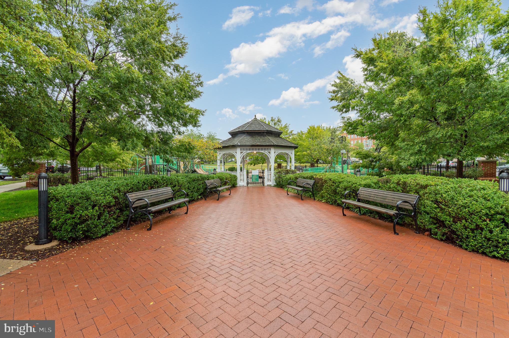 8011 CRESCENT PARK DRIVE 182