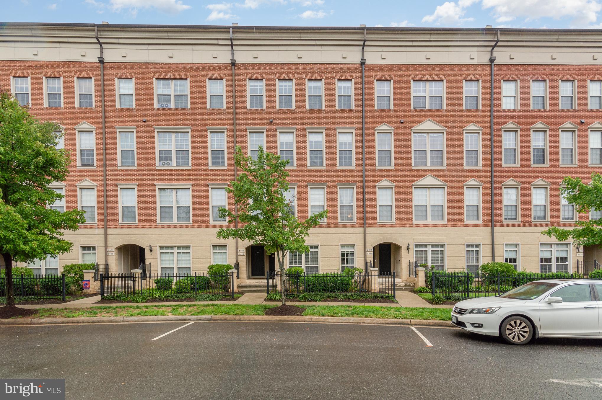 8011 CRESCENT PARK DRIVE 182