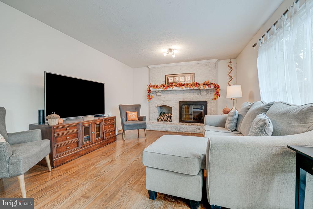 15494 CLIFFVIEW DRIVE