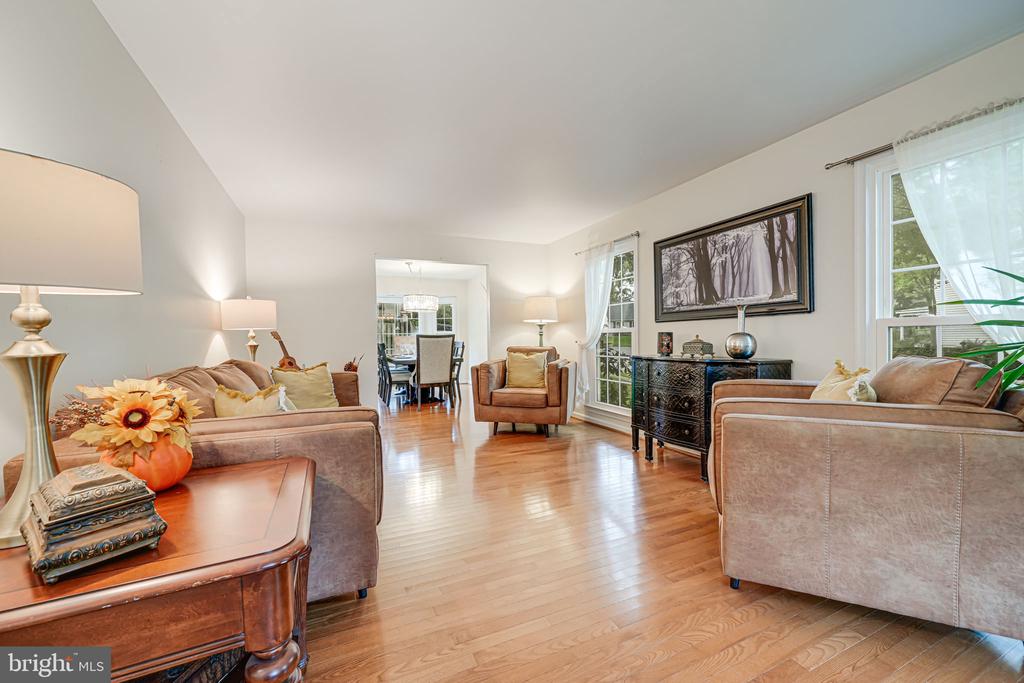 15494 CLIFFVIEW DRIVE