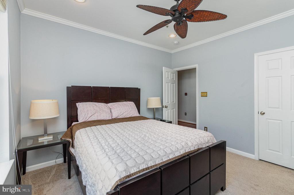 2696 SHEFFIELD HILL WAY 224