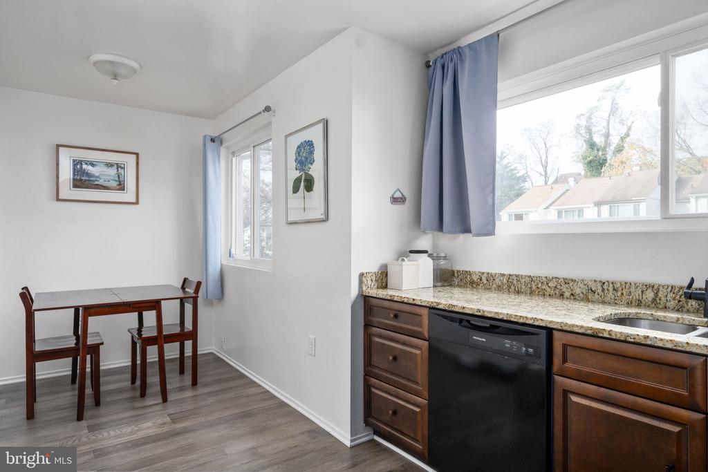 15261 LODGE TERRACE