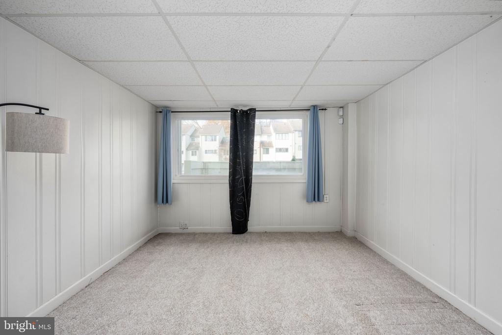 15261 LODGE TERRACE