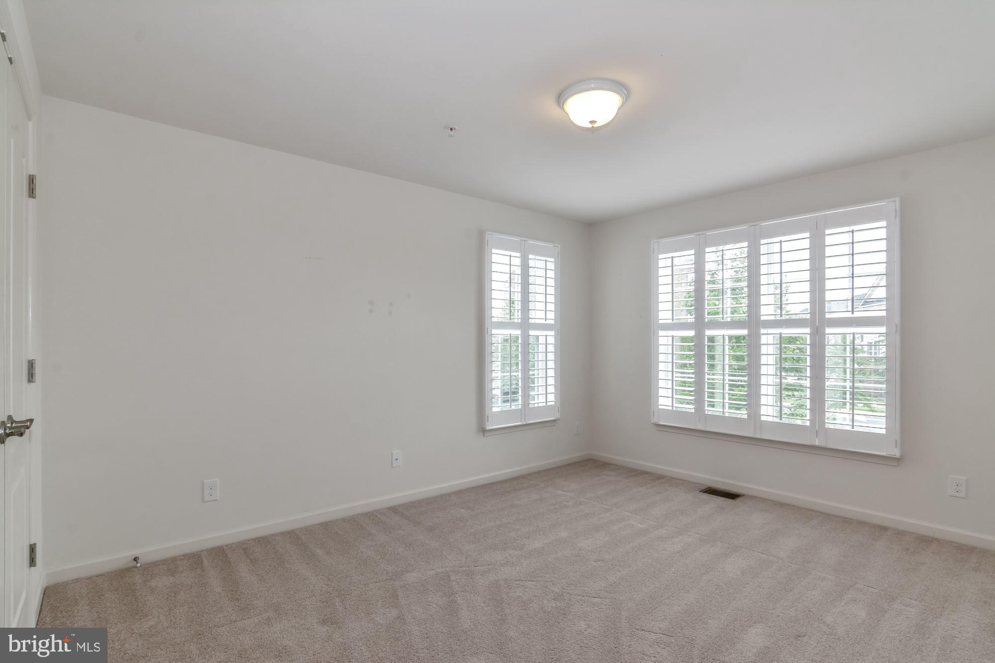 2251 KEW GARDENS DRIVE