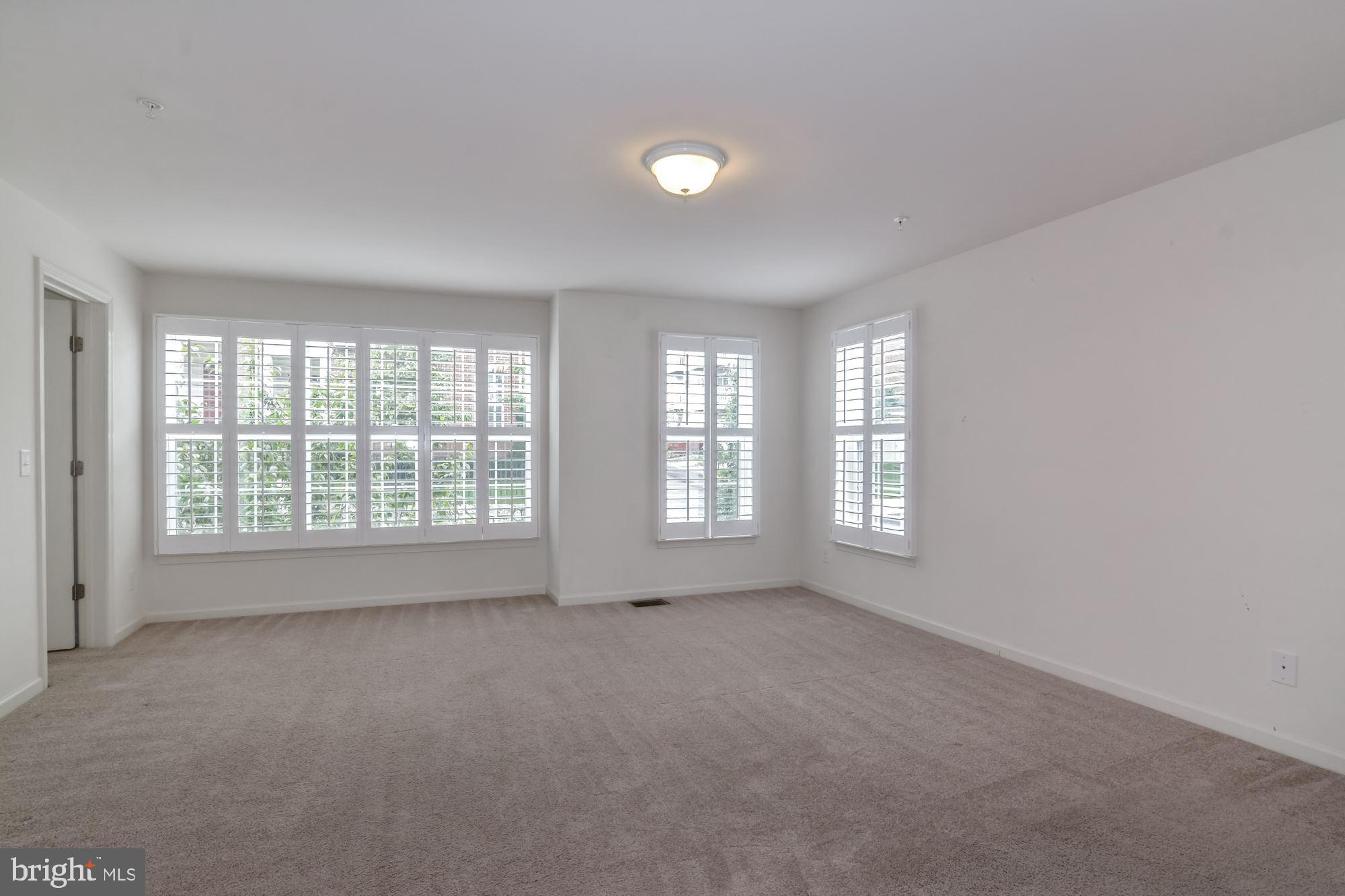 2251 KEW GARDENS DRIVE