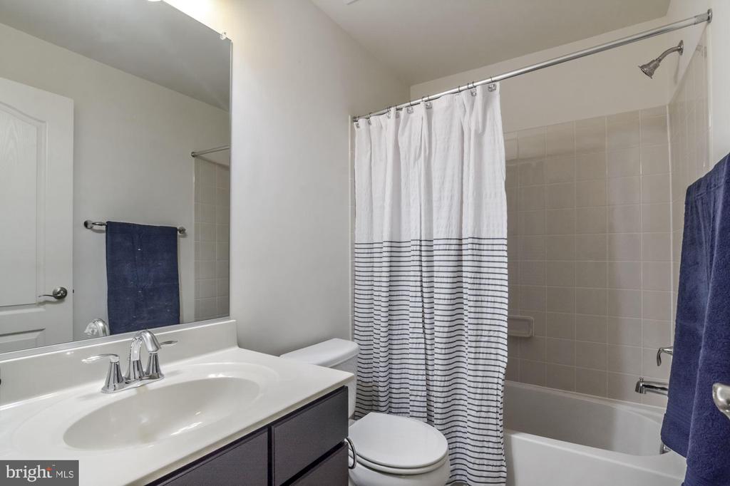 2251 KEW GARDENS DRIVE