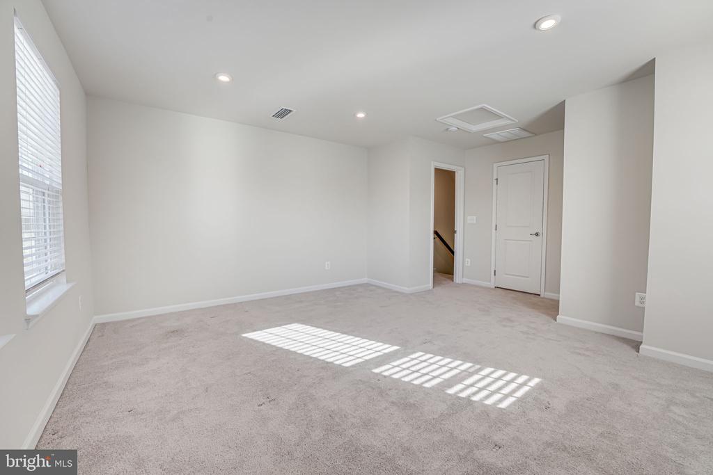 18343 REAPER HILL COURT