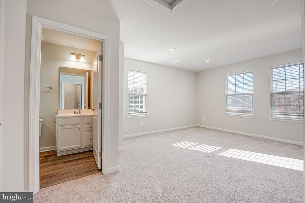 18343 REAPER HILL COURT