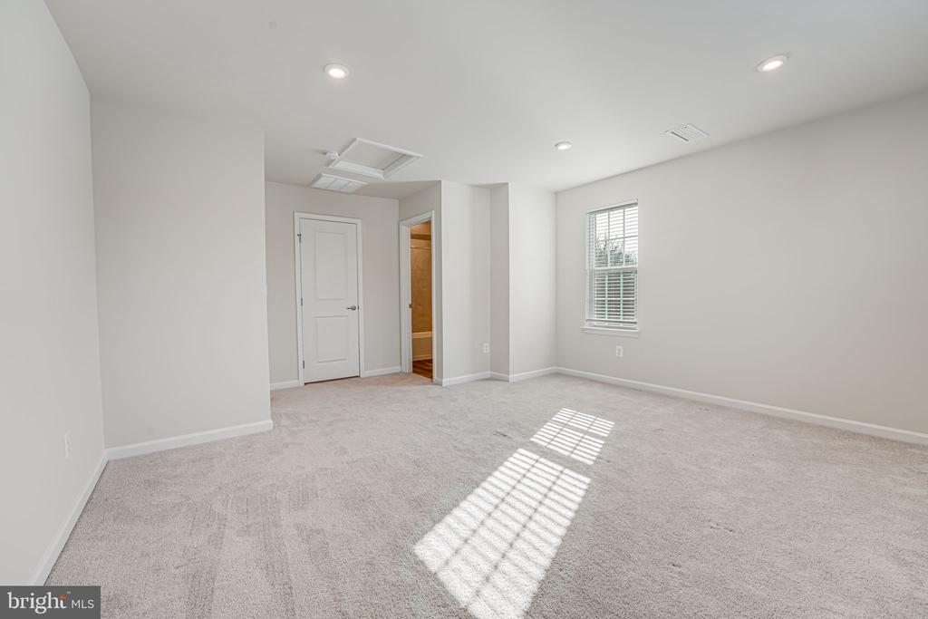 18343 REAPER HILL COURT