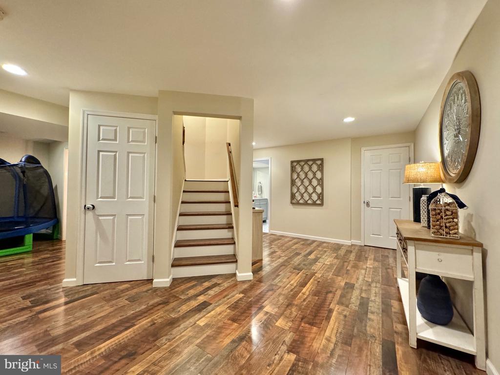 9718 GRANARY PLACE