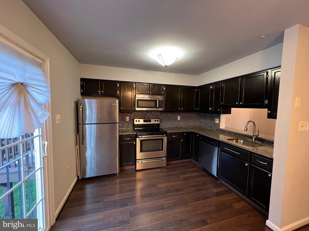 12106 PRESIDIO WAY
