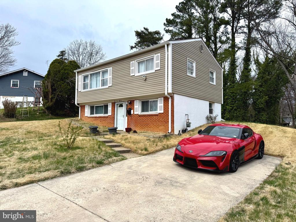 3104 BUENA COURT