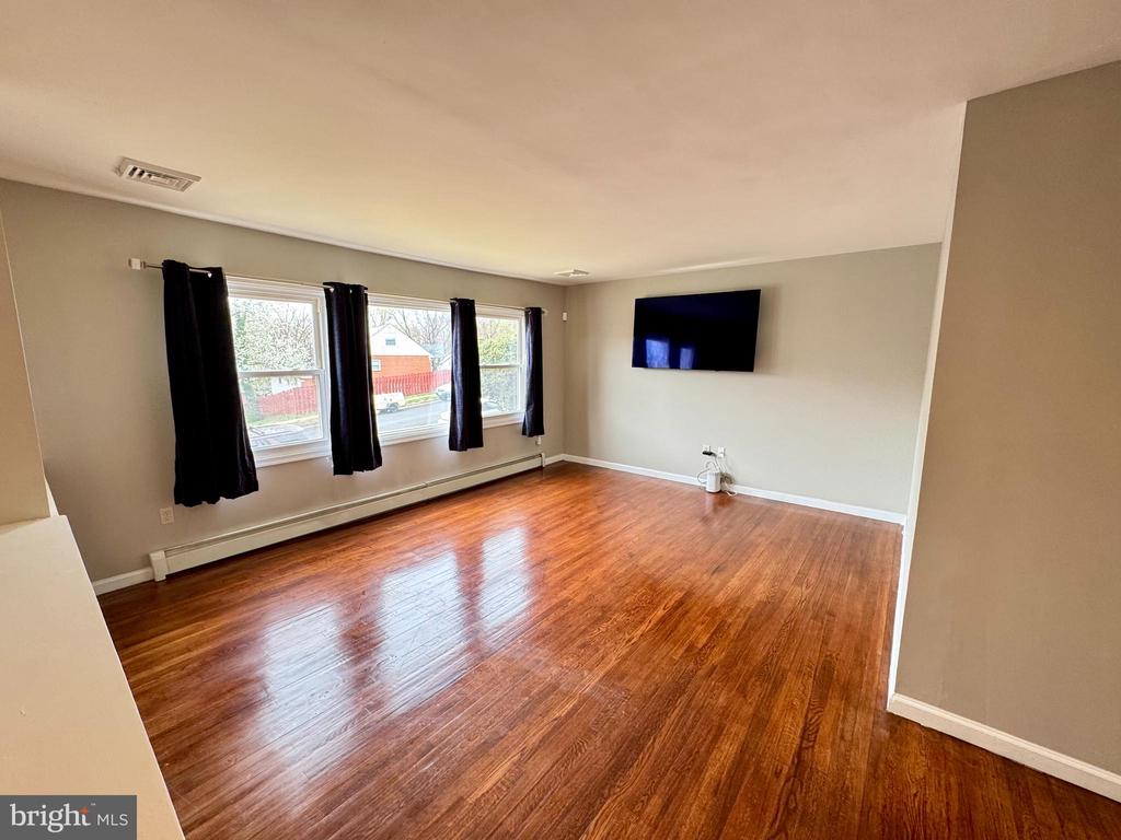 3104 BUENA COURT