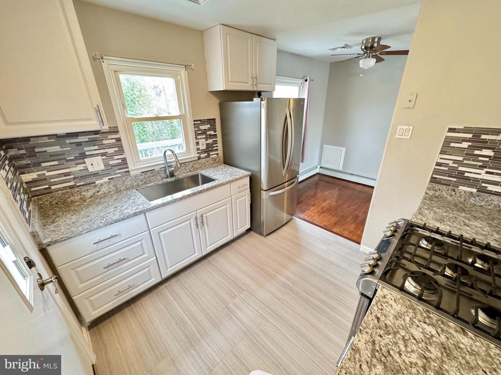 3104 BUENA COURT