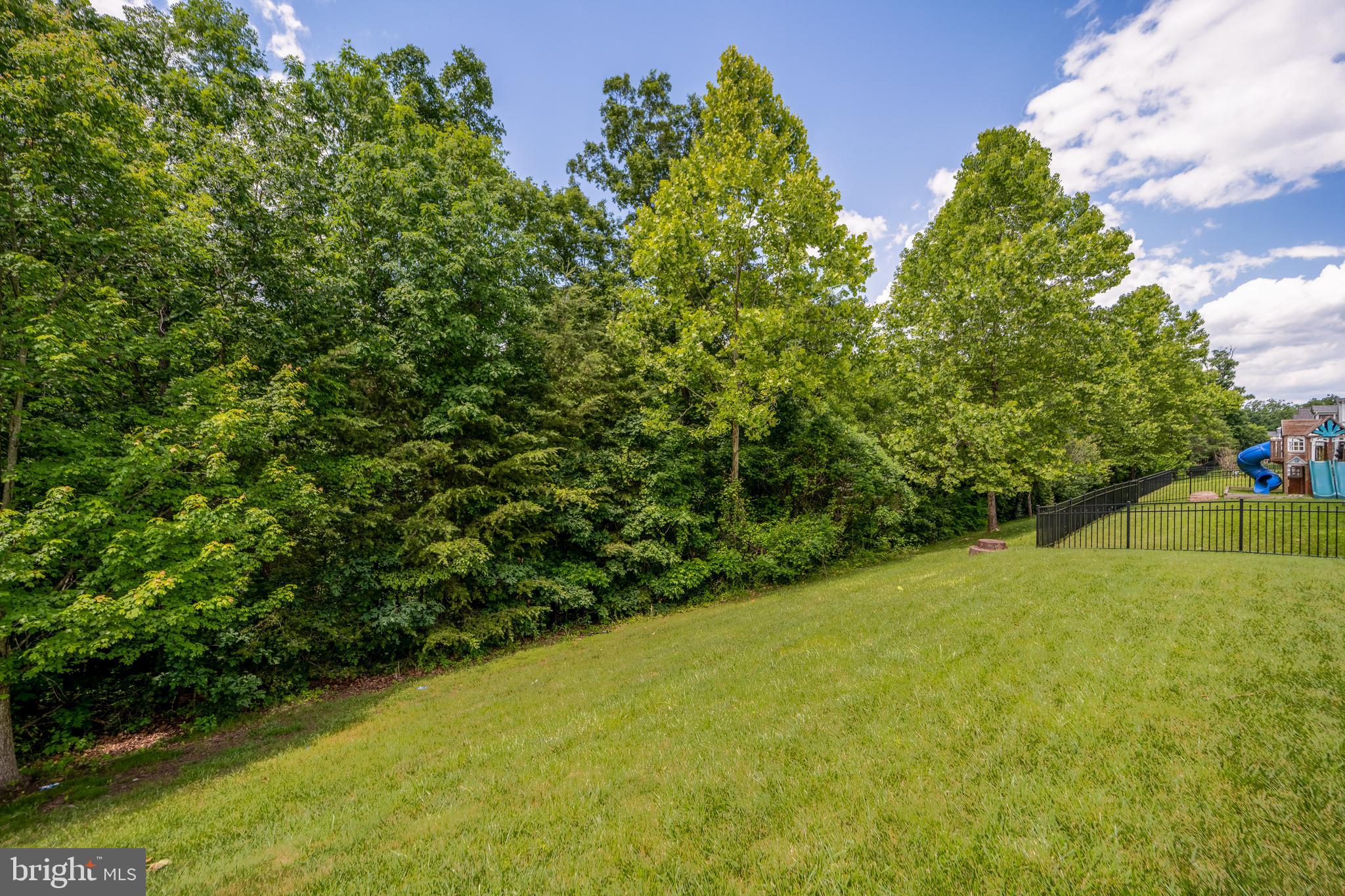 18081 CAMDENHURST DRIVE