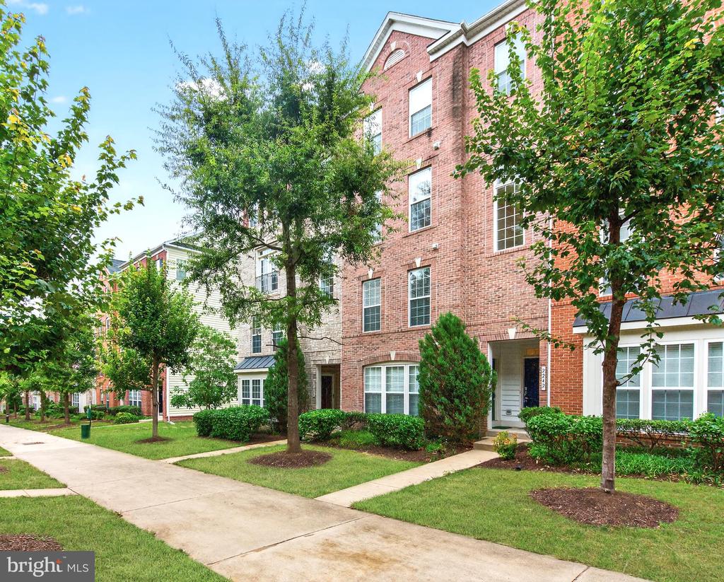 2242 MARGRAF CIRCLE