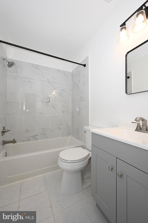 3513 LEGERE COURT
