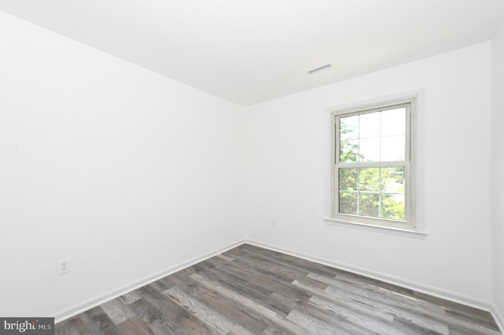 3513 LEGERE COURT