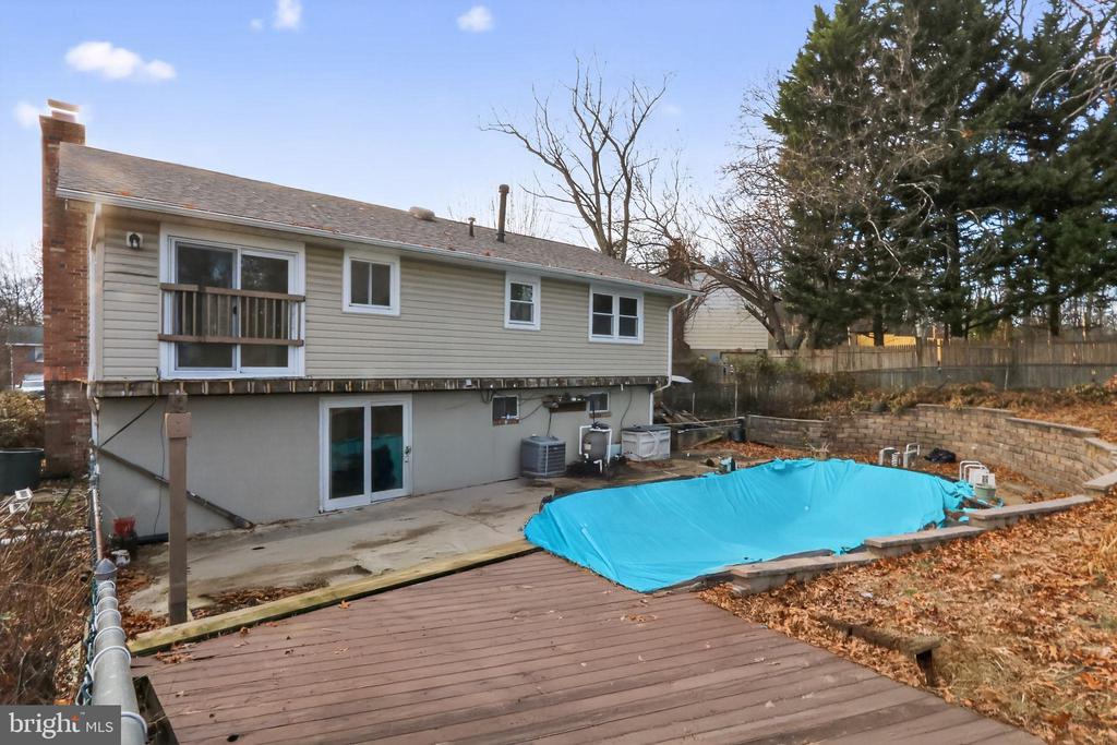 1607 ASHFORD PLACE