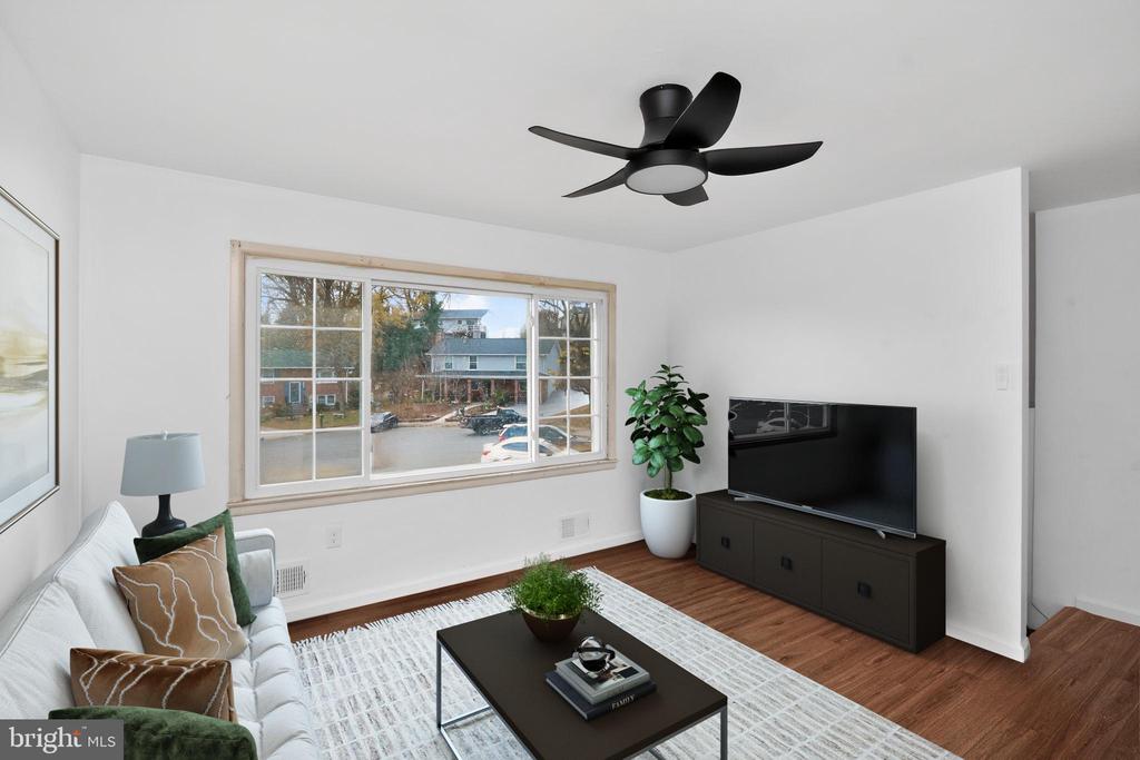 1607 ASHFORD PLACE