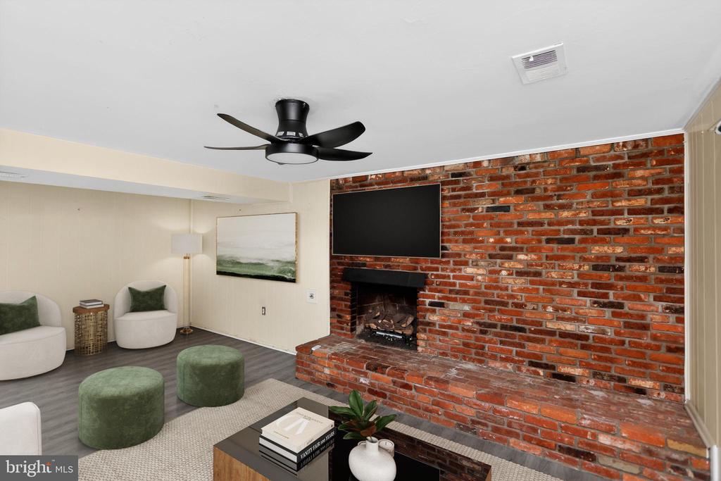 1607 ASHFORD PLACE