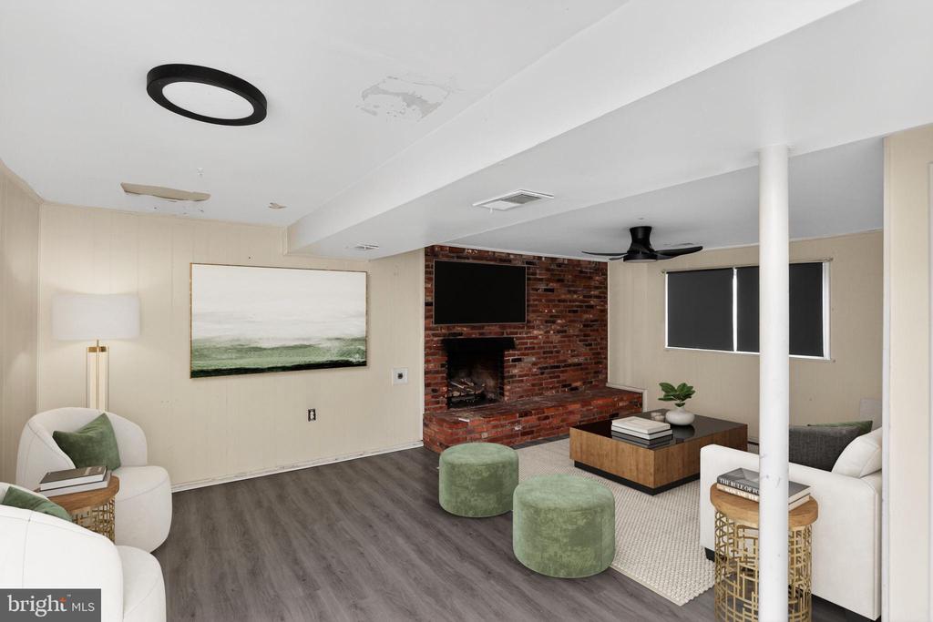 1607 ASHFORD PLACE
