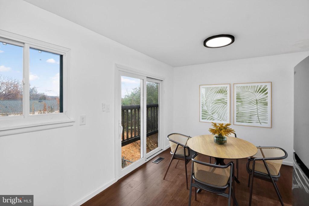1607 ASHFORD PLACE