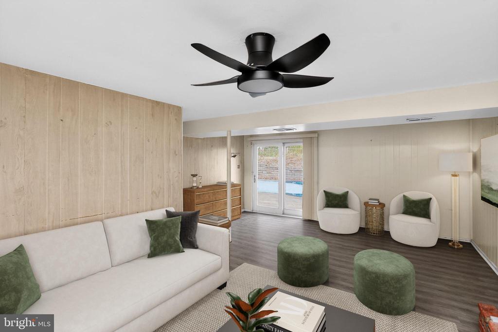 1607 ASHFORD PLACE