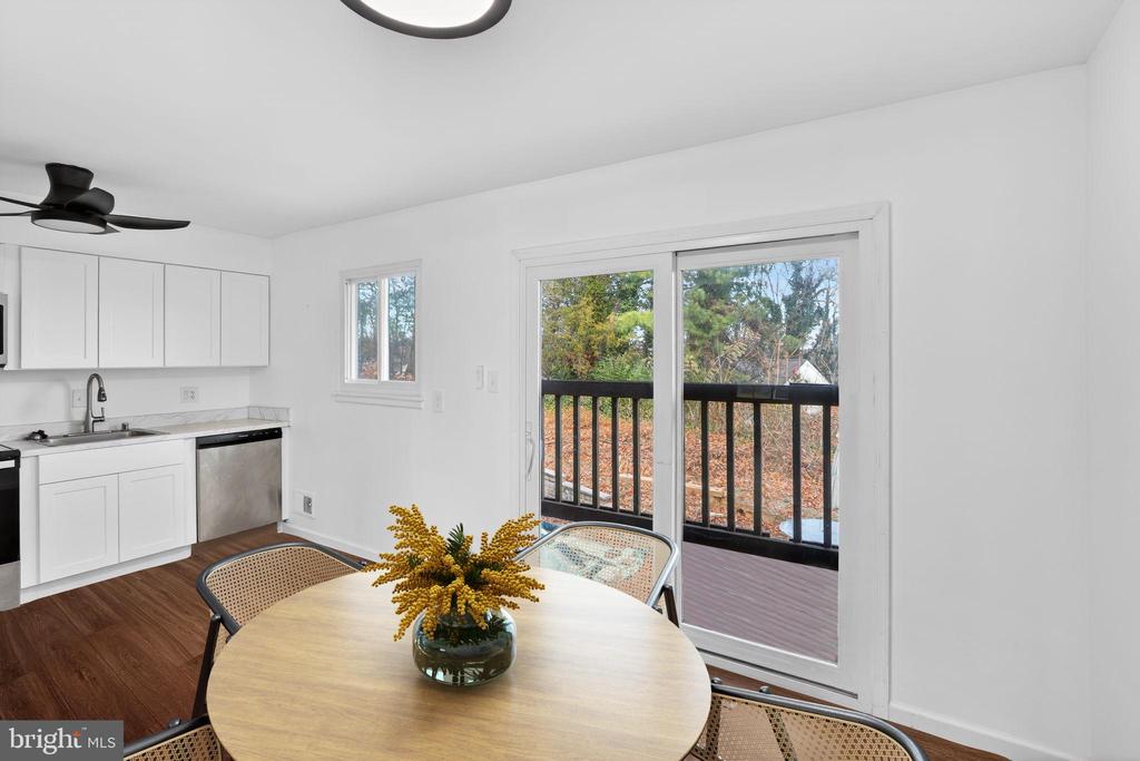 1607 ASHFORD PLACE