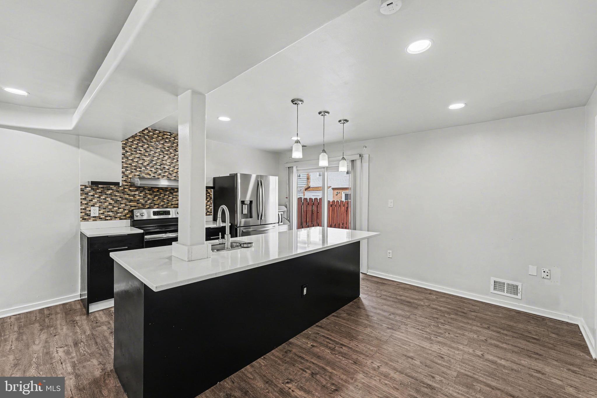 2502 SEDGEWICK PLACE