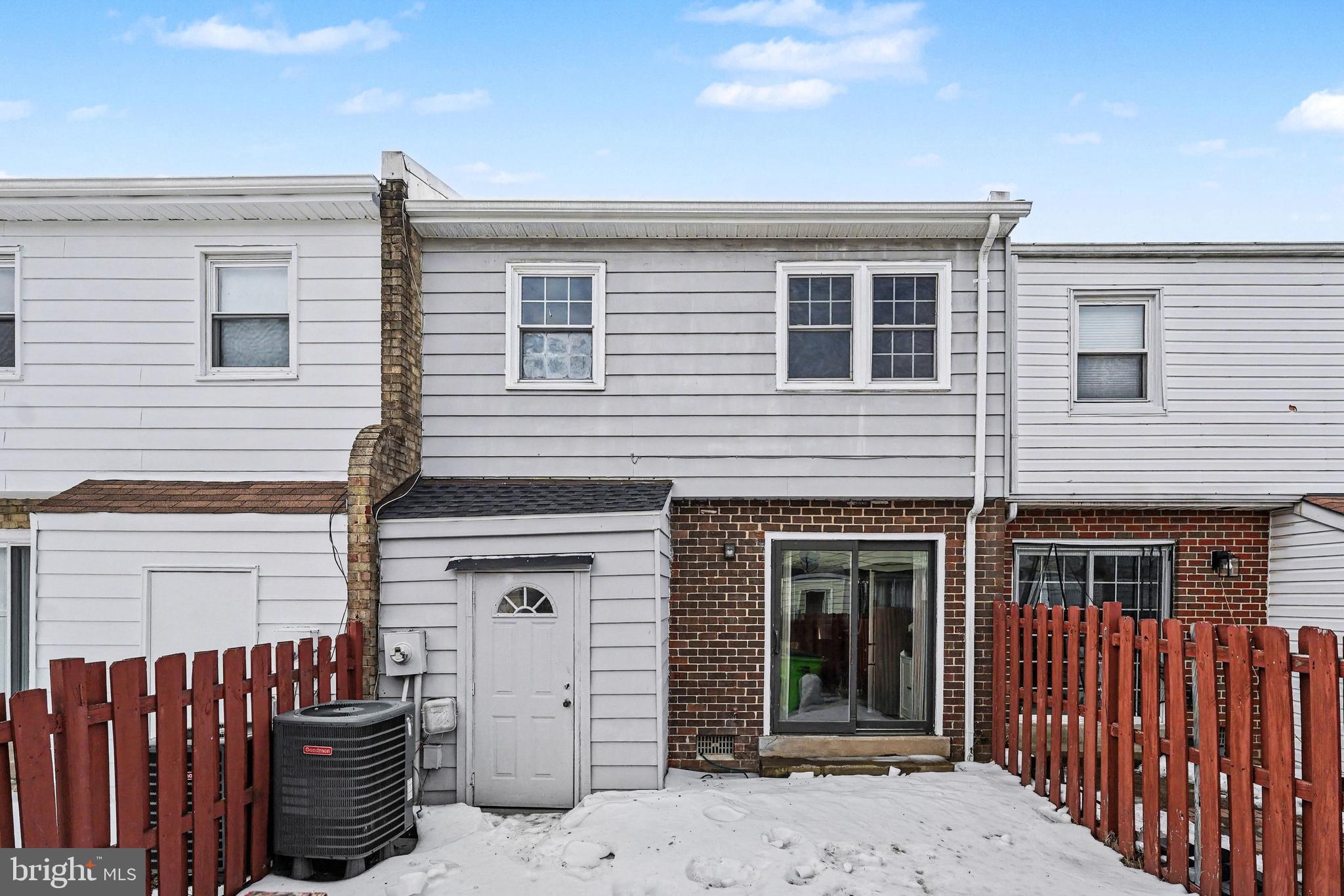 2502 SEDGEWICK PLACE