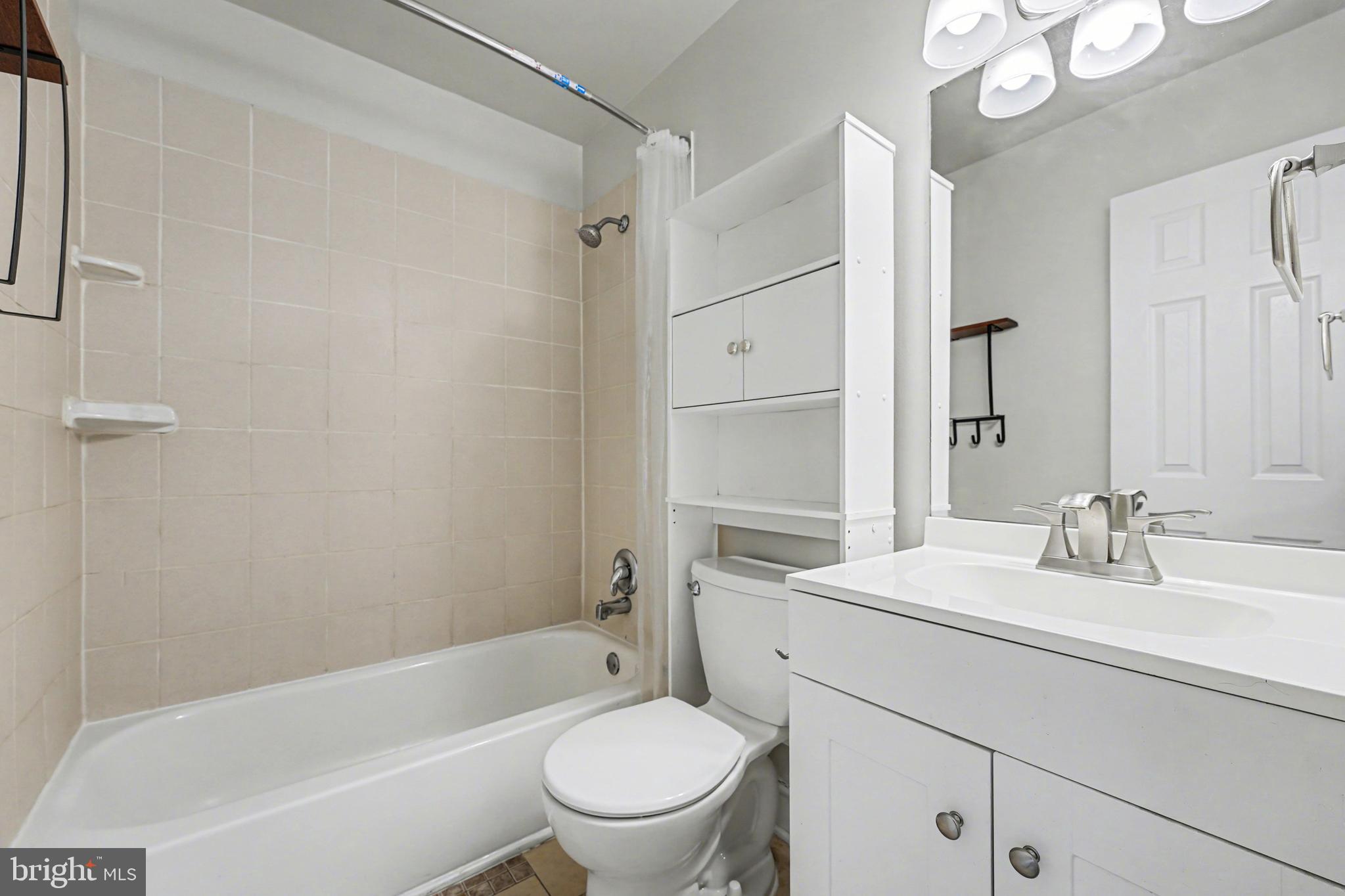 2502 SEDGEWICK PLACE