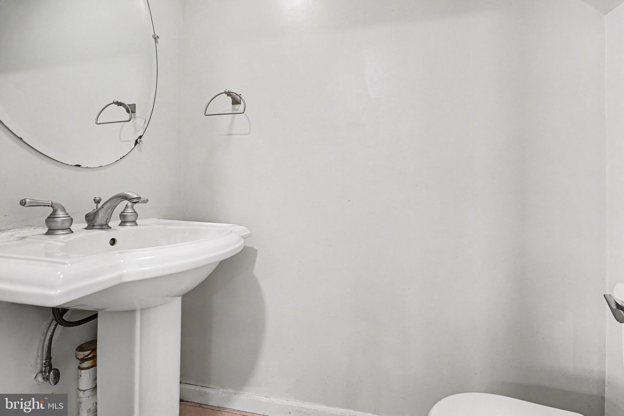 2502 SEDGEWICK PLACE